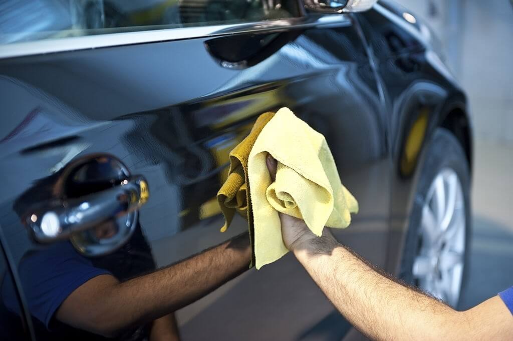 انتخاب دستمال مناسب برای نظافت خودرو
