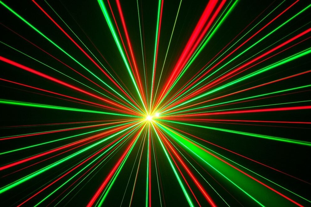 فرق اصلی لیزر نور سبز و نور قرمز